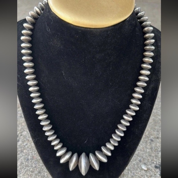 ♥️Navajo Rondel GRADUATED PEARLS Sterling Silver 19” NECKLACE on Chain